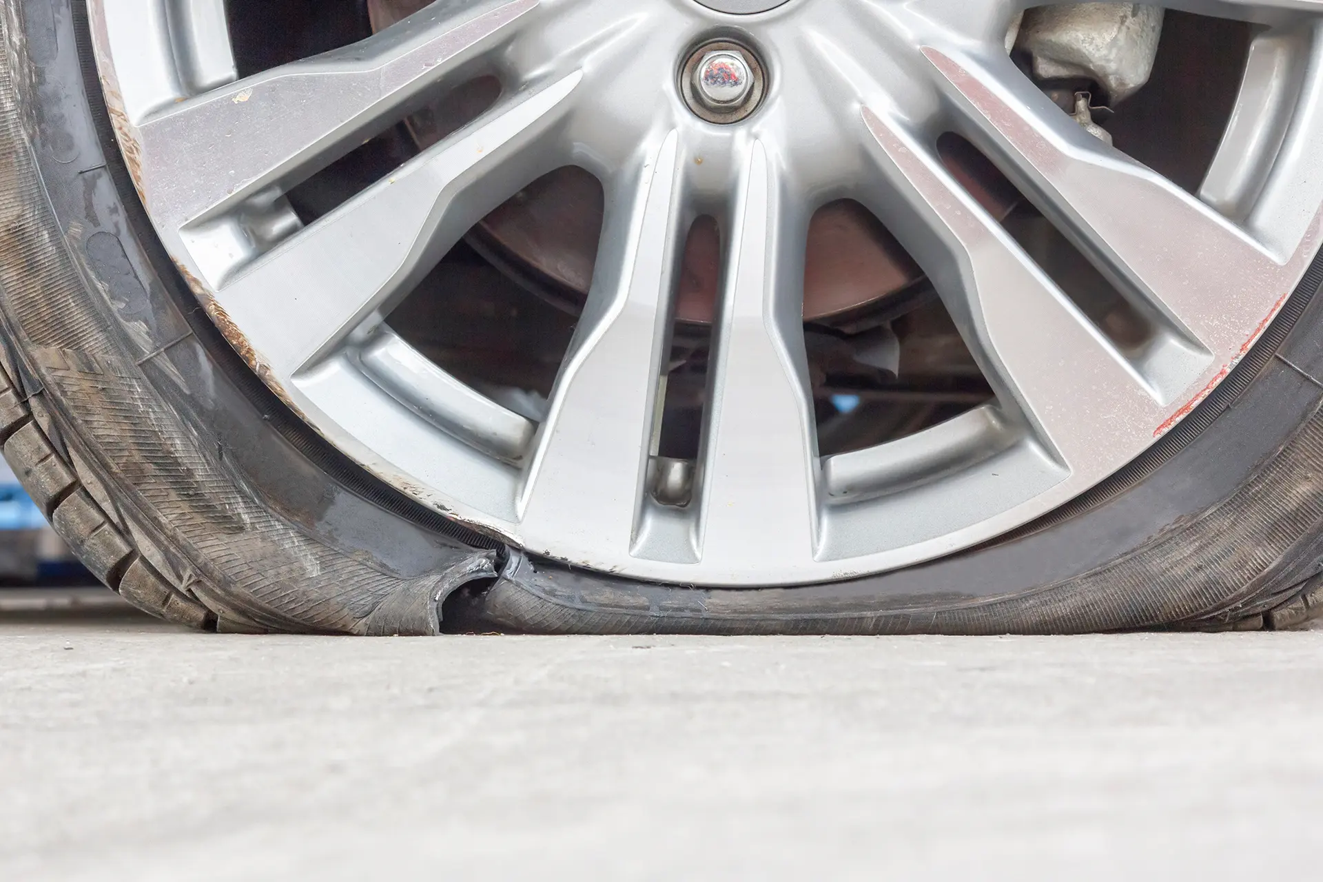 Tire Repairs 49926918 L 1920